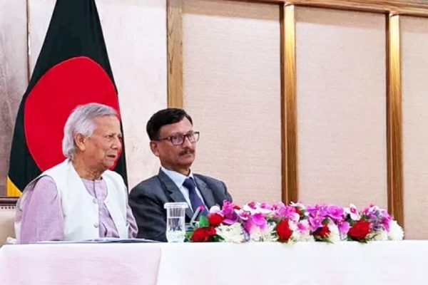 ভিসা সেন্টার দিল্লি থেকে সরানোর অনুরোধ প্রধান উপদেষ্টার