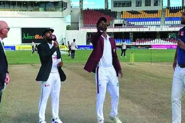 দুটি পরিবর্তন নিয়ে ব্যাটিংয়ে বাংলাদেশ