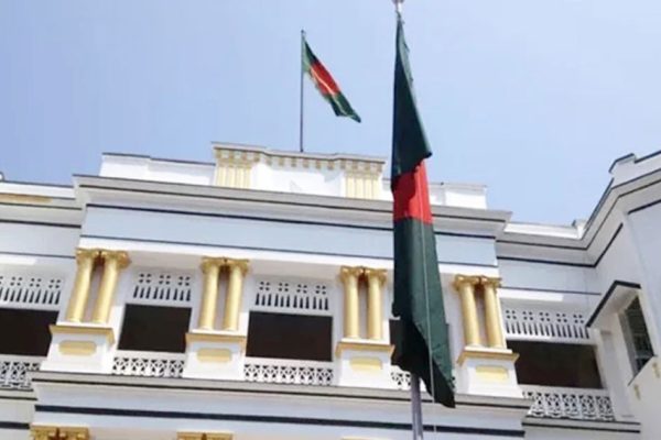 উত্তেজনার মধ্যে ভারতীয়দের জন্য ভিসা সীমিত করল বাংলাদেশ