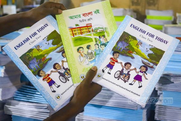 বছরের শুরুতেই সব বই পাবে কী শিক্ষার্থীরা?