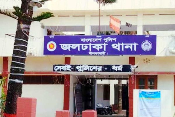জলঢাকায় কিশোরীর ঝুলন্ত লাশ উদ্ধার 