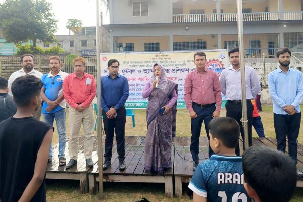 নড়াইলে মাস ব্যাপী সাঁতার ফুটবল ও অ্যাথরেটিকস প্রশিক্ষণের উদ্বোধন