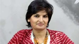 মা-স্বামী-ভাইসহ সাংবাদিক মুন্নি সাহার দেশত্যাগে নিষেধাজ্ঞা