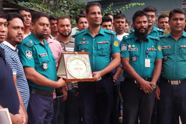 শাহআলী থানার ওসি রফিককে বিদায় সংবর্ধনা, নবাগত ওসি গোলাম আযমের যোগদান